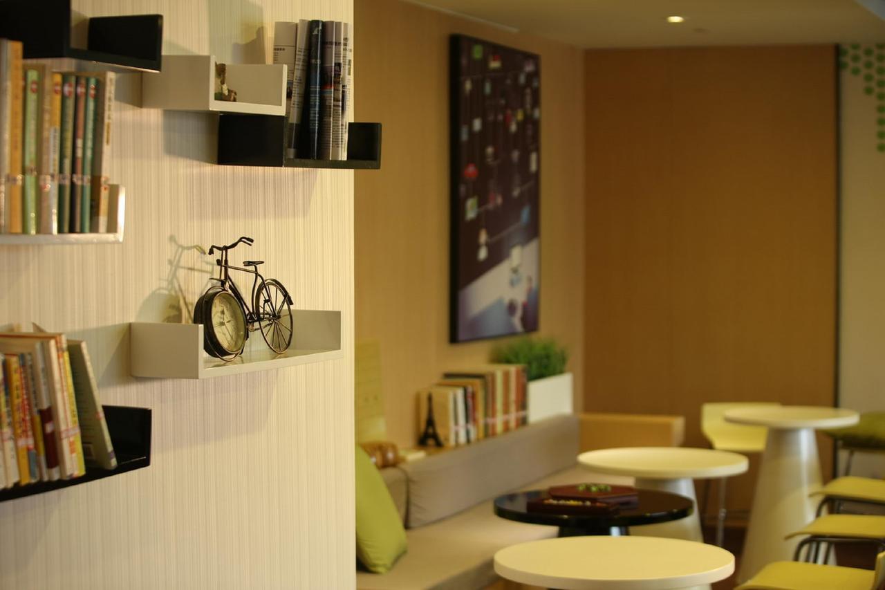 Iu Hotel Ruoyang Yiyang Wenhua Road Eksteriør billede
