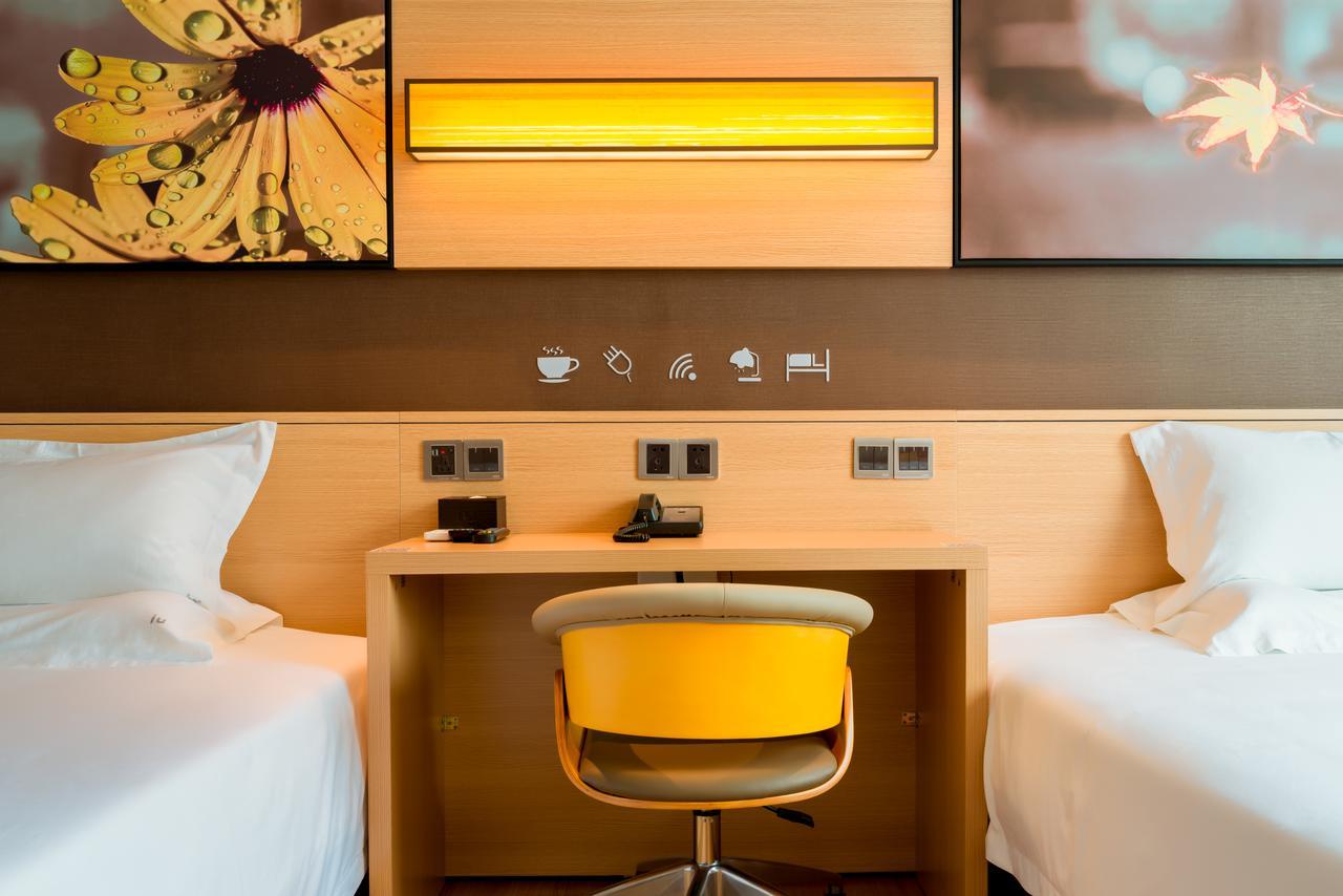 Iu Hotel Ruoyang Yiyang Wenhua Road Eksteriør billede
